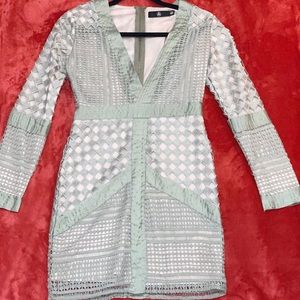 green lace plunge bodycon dress